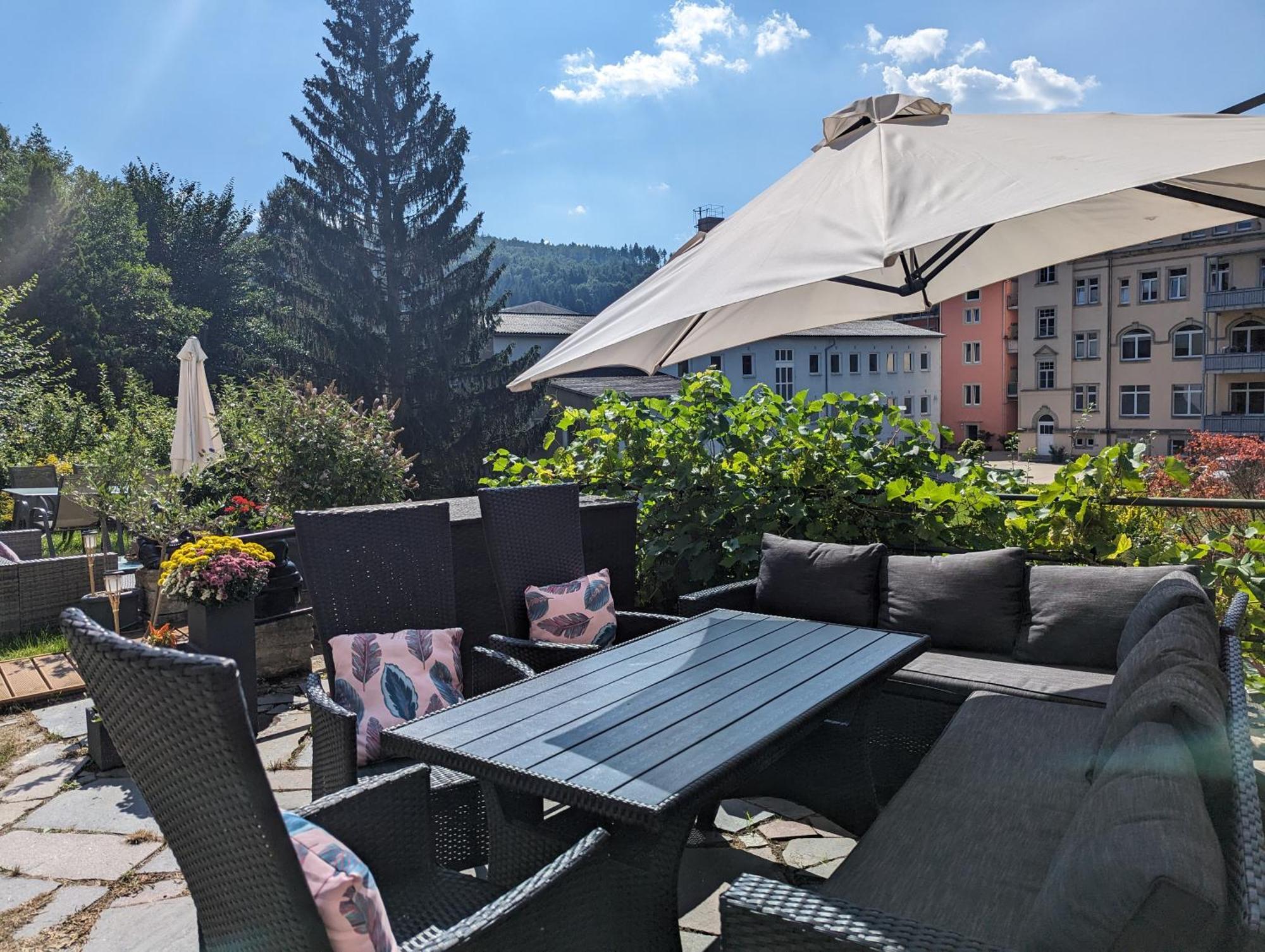 F2 - Urlaubsmagie Sauna, Whirlpool, Pool & Garten Sebnitz Dış mekan fotoğraf