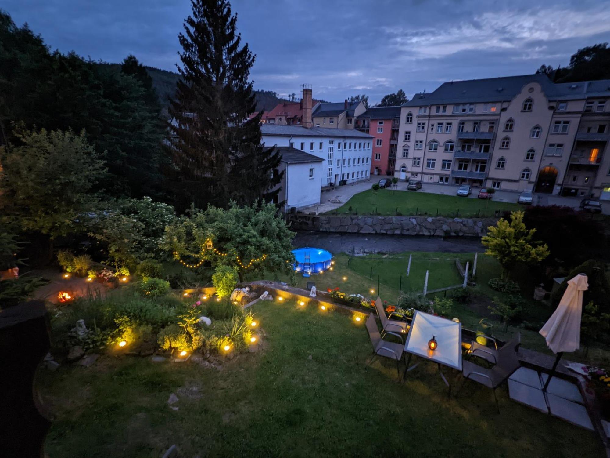 F2 - Urlaubsmagie Sauna, Whirlpool, Pool & Garten Sebnitz Dış mekan fotoğraf