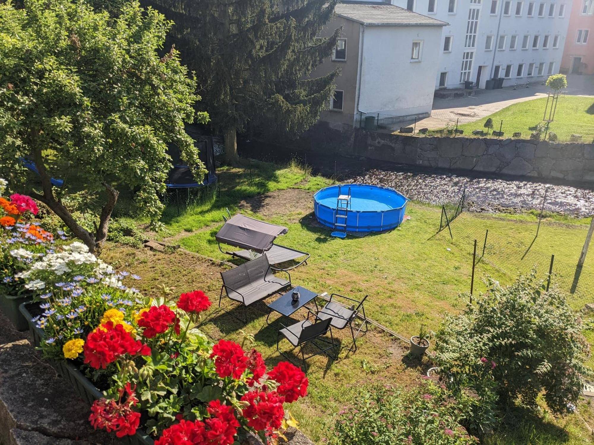 F2 - Urlaubsmagie Sauna, Whirlpool, Pool & Garten Sebnitz Dış mekan fotoğraf
